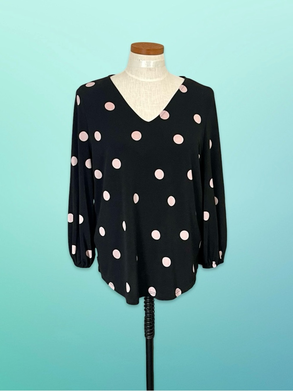 Adrianna Papell Long Sleeve Black V-neck Pink Polka Dot Pullover Blouse SzL
